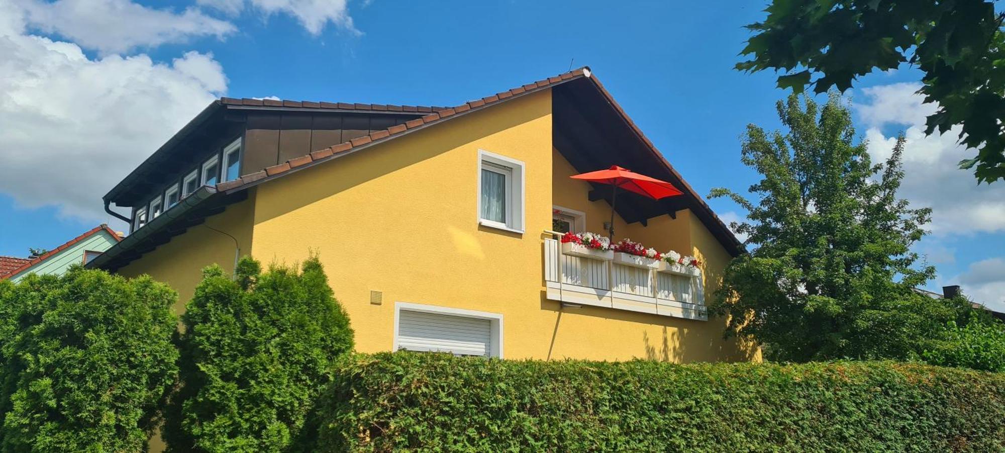 Gemuetliche 120 Qm Ferienwohnung Mit Balkon Adelsdorf Exterior foto